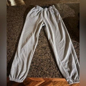 Nike women’s Dri fit singed joggers with zipper